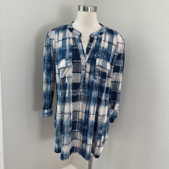 Cocomo Woman Plus 2X Blue White Plaid Stretch Tunic Top 3/4 Roll Tab Sleeve - Picture 1 of 9